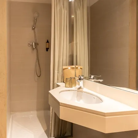 Hotel Arco 3*